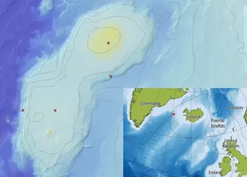 The large map shows the position of each ROV dive across the mound 