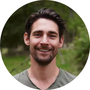 Professor at Utrecht University with research focusing on wildlife conservation in tropical forest landscapes 