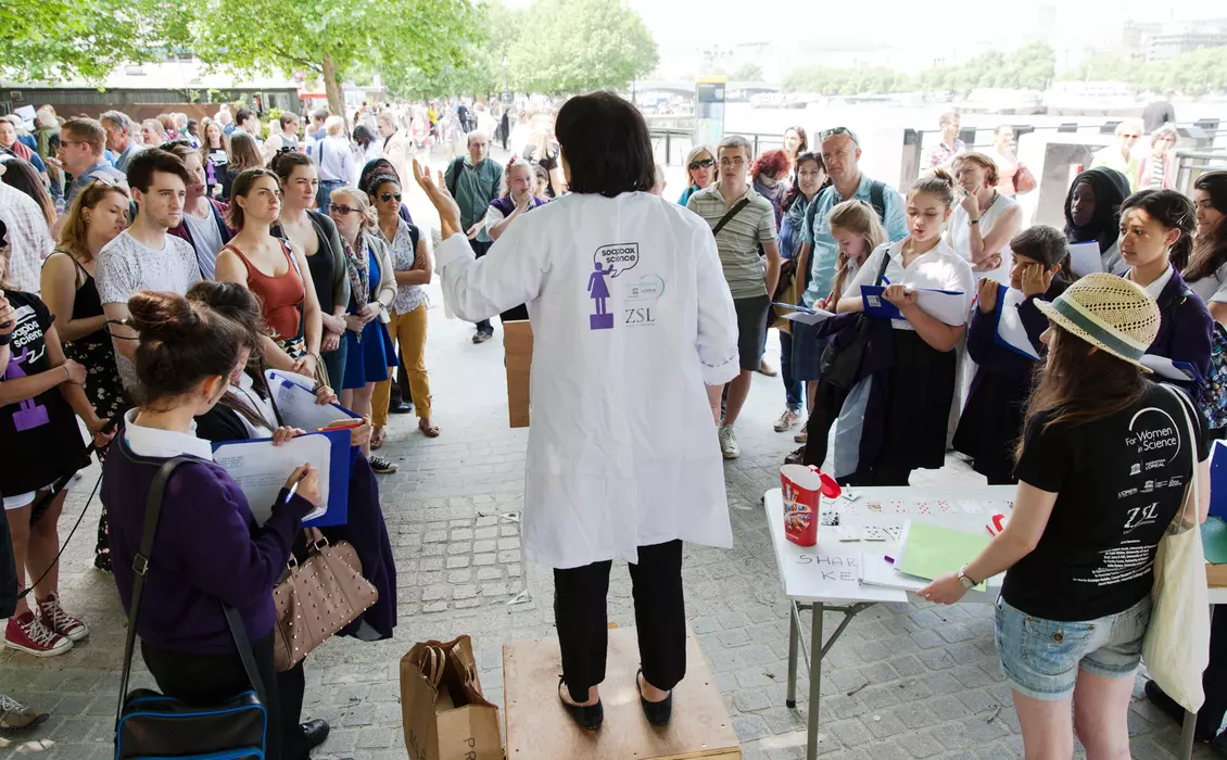 soapbox science on thames with large crowd