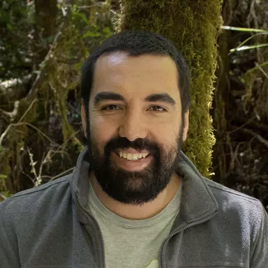 Andres Valenzuela-Sánchez headshot